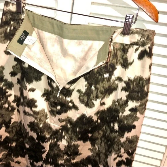 J Crew Blurred Olive Abstract Stretch Skirt Size 10 - Picture 4 of 9